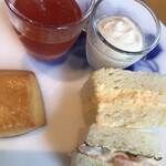 ロビーラウンジ ミザール - サンドウィッチ交換、玉子と海老！