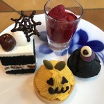 ロビーラウンジ ミザール - 上段ケーキ皿