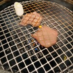 焼肉 喰心 - 焼き焼きシーン