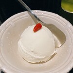 焼肉 喰心 - 杏仁豆腐アイス