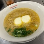 黄金の塩らぁ麺 ドゥエ イタリアン 東急プラザ渋谷店 - 