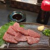 九州亭 - 午年なので馬刺しの写真でスタート