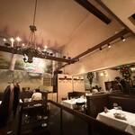 ヌガ - 内観(2階)