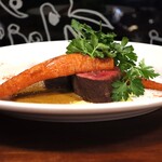 Hachihare - 鹿肉のロースト　～レッドカレーソース～