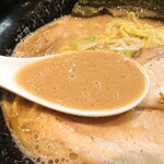 ラーメン長山 - スープ