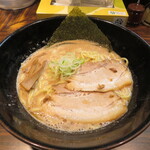 ラーメン長山 - 鶏豚骨醤油ラーメン 950円