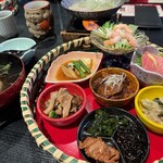 徳造丸 魚庵 - 秋冬の彩り花かご膳　1650円（2026/2/6まで）