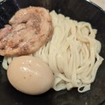 アンダーグラウンド ラーメン 頑者 - 