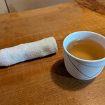 居酒屋 肴とり - おしぼり、お茶