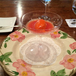 御影 ジュエンヌ - 前菜。冷たいトマトのスープとピーマンのムース