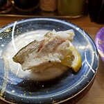 回転寿司　江戸ッ子 - 秋カマス炙り：180円