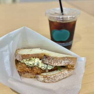 二階のサンドイッチ_0