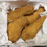 おさしみの店 魚七 - 娘が買ってきたチキン