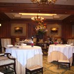 ラ・ベ - 落ち着いた店内