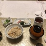 食べるお宿 浜の湯 - シャケの炊き込みご飯