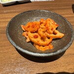 焼肉清江苑 別邸 るあう - 季節のキムチ（レンコン）