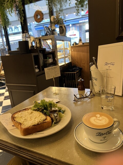 Zéro One Café & Brasserie - 町田/カフェ | 食べログ