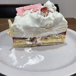 パティスリー リョーコ - 断面はこんな感じ