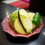 焼肉 済州 - 無料サービスの野菜