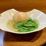 福の川いしだ - おでん 煮抜かず（半熟卵） 春菊