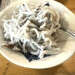 大衆酒場 BEETLE - しらすおろし：360円