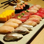 すし酒場 握わい - 寿司盛り合わせ(3人前)　※6人で利用したので隣にもう一台あります。