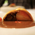 ウシマル - ・とちおとめとササゲのパイ包み、ササゲのソース