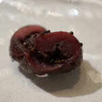 ウシマル - ・山武産 天然網取り真鴨(ムネ、モモ、ササミ)炭焼き、カステルフランコ、ベリーのソース