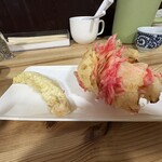 久万や - 紅しょうが天、鶏ササミ天