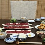 お茶や肉店 - ネギと生姜で食べたり甘露醤油と胡麻油で食べたり