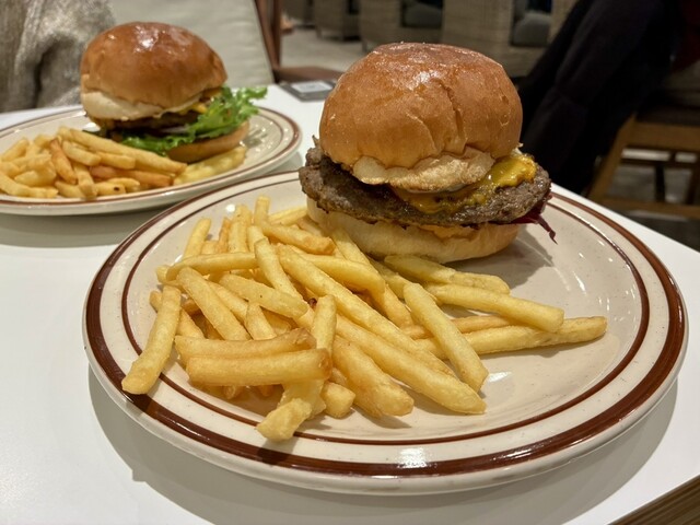 J.S. BURGERS CAFE 立川立飛店 （ジェイエスバーガーズカフェ）のご