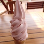 しまりんキッチン - デラウェアソフトクリーム。