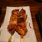 居酒屋 かまどか - ねぎま大串、モモ大串