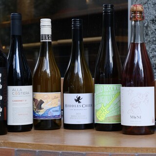 サワードウピザに合う厳選ナチュラルワインをソムリエがセレクト