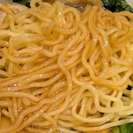 健康中華庵 青蓮 - 健康中華織 青蓮 日本橋店 牡蠣あんかけ焼きそばに使われる蒸し細麺