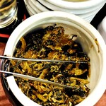 麺屋 誠 元町店 - 高菜は食べ放題