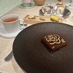 ベージュ アラン・デュカス 東京 - 