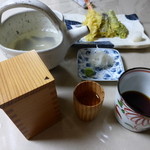 あまの - そば　の　後です。木の香りが　さりげなく酒をランクアップ。