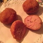 Terrazza Brunella - 魚介のすり身をフリットしたもの。（先付）