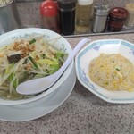 みそ一発２ - 料理写真:味噌タンメン 950円 ミニ炒飯 500円