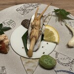 鮨 蒼風 - あげ巻き貝の塩焼き　あしらい二種