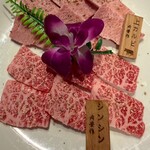 A5仙台牛焼肉 肉豊作 - 