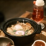 喫茶ゾウメシ - トマト味噌煮込みうどん