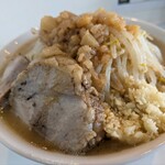 ポーションラーメン - ラーメン小　結構山盛りです。