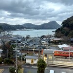 三吉 かに楽座 甲羅戯 - 部屋からの柴山駅と柴山湾❗️