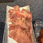 炭火焼肉　萬大 - 