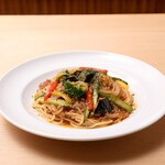 aqua - 魚介のペペロンチーノ