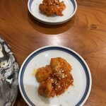 焼鳥 さとり - 付き出し　キムチなんこつ