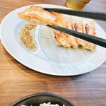 魂心家 - 魂心家の餃子はニンニクが効いてますね。