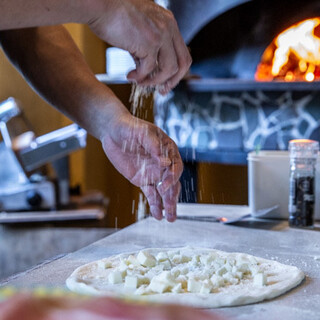 豊富な経験と弛まぬ情熱を持つ料理人。心からのおもてなしを